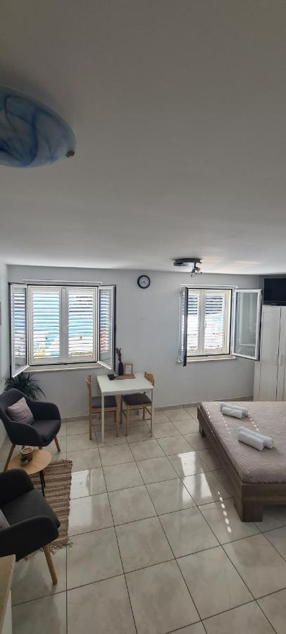 Apartments Matea Studio Apartment Štikovica Buitenkant foto