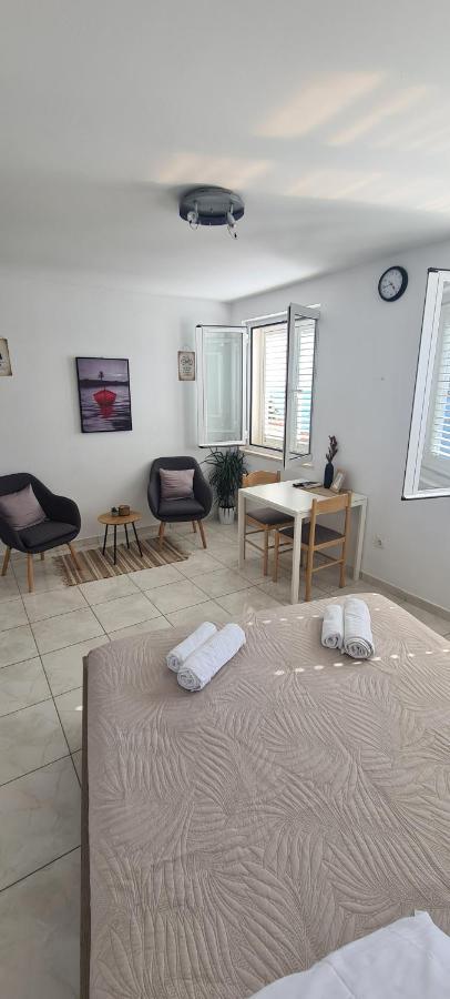 Apartments Matea Studio Apartment Štikovica Buitenkant foto